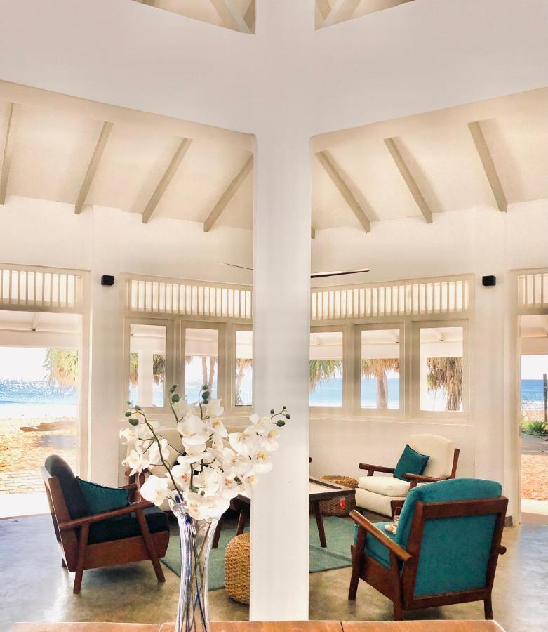 Moon Isle Beach Bungalow Nilaveli Exteriör bild