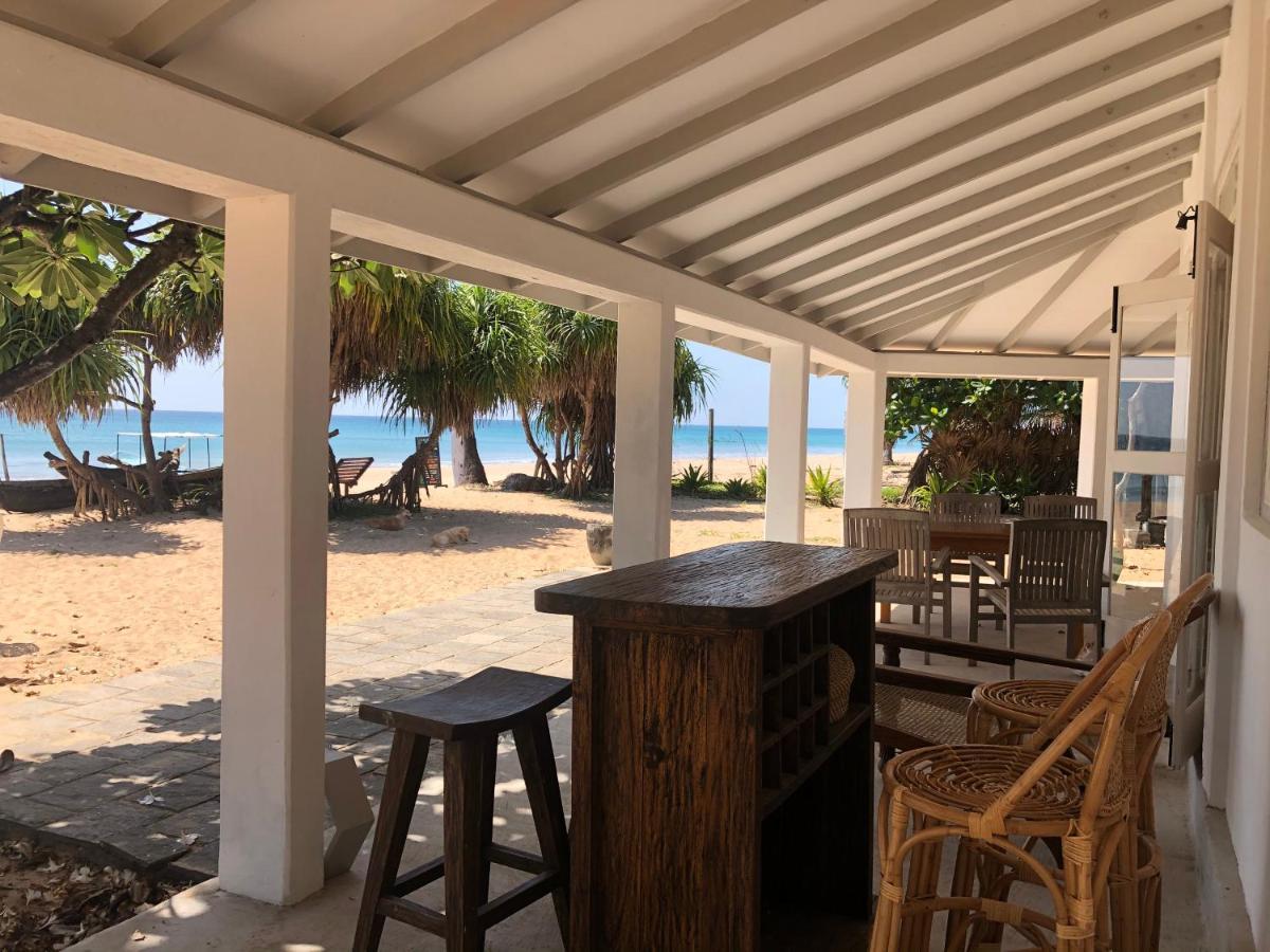 Moon Isle Beach Bungalow Nilaveli Exteriör bild
